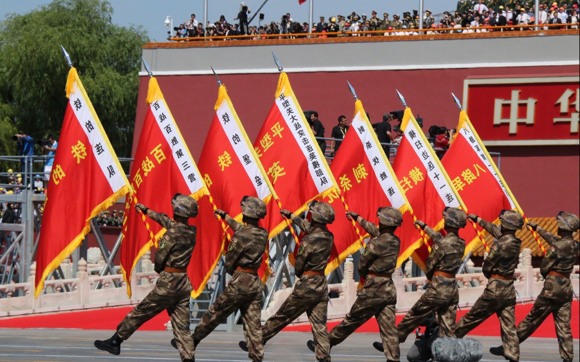 光与影的对决,当全程高能的阿拉巴,遇上逆转基因的芬兰队